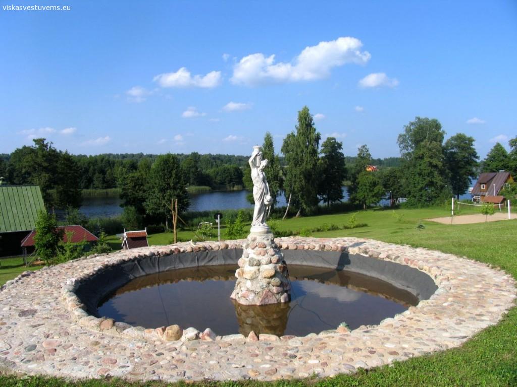 "Sodyba Jums" ant ežero kranto Trakų raj.